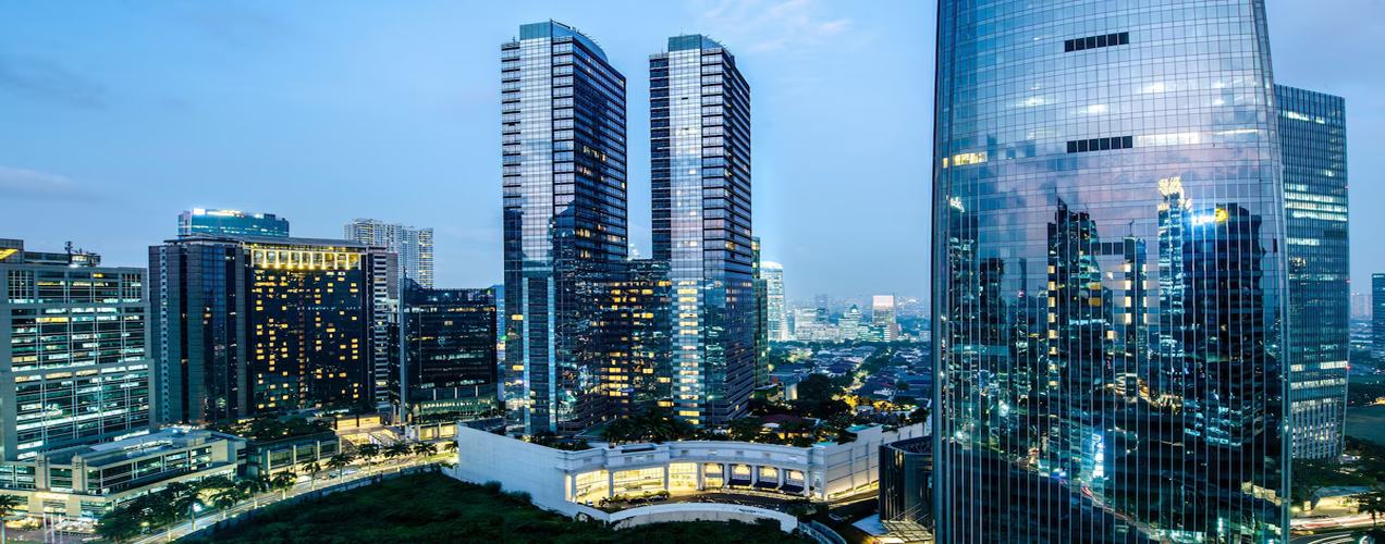 The Ritz-Carlton Jakarta, Mega Kuningan